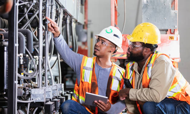 Best Local Electrician Companies  in Lake Lotawana, MO